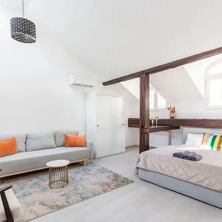 Rustic By Lh ブダペスト