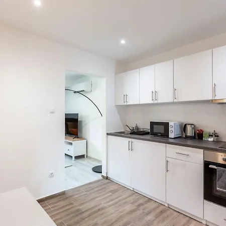 Apartament Rustic By Lh *