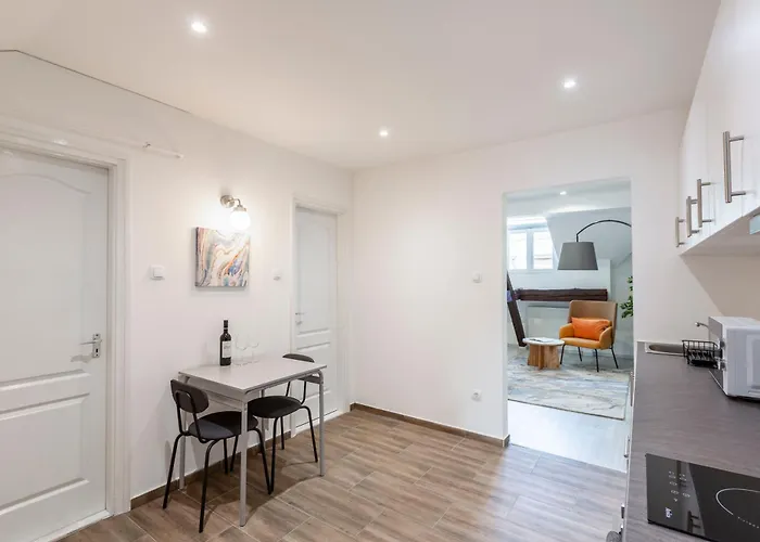 Rustic By Lh Apartment Budapest