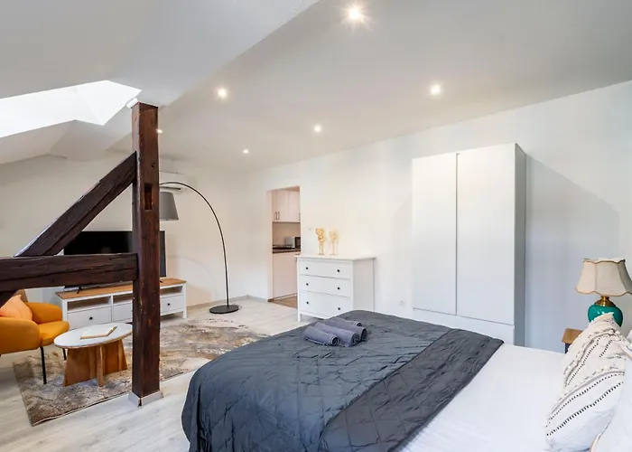 Apartment Rustic By Lh *