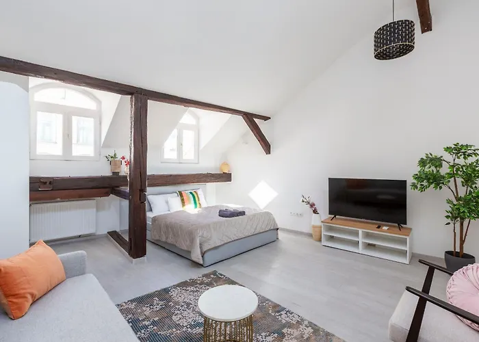 Rustic By Lh Apartment Budapest