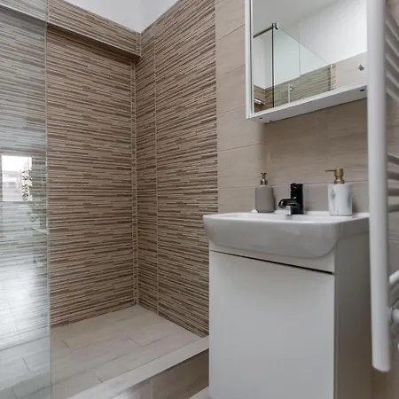 Rustic By Lh Budapest